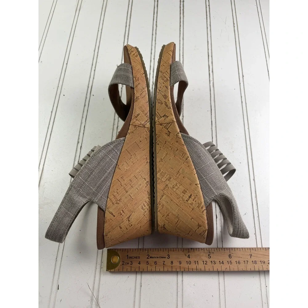 Skechers Rumblers Beverley Taupe Strappy Cork Wedge Sandals Women's Size 9.5